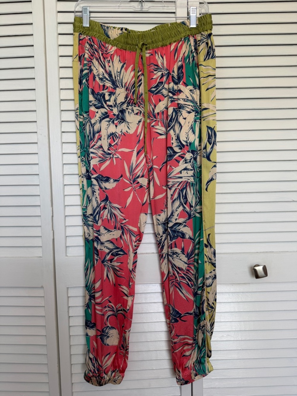 Johnny Was Coral & Green Tropical Drawstring Joggers